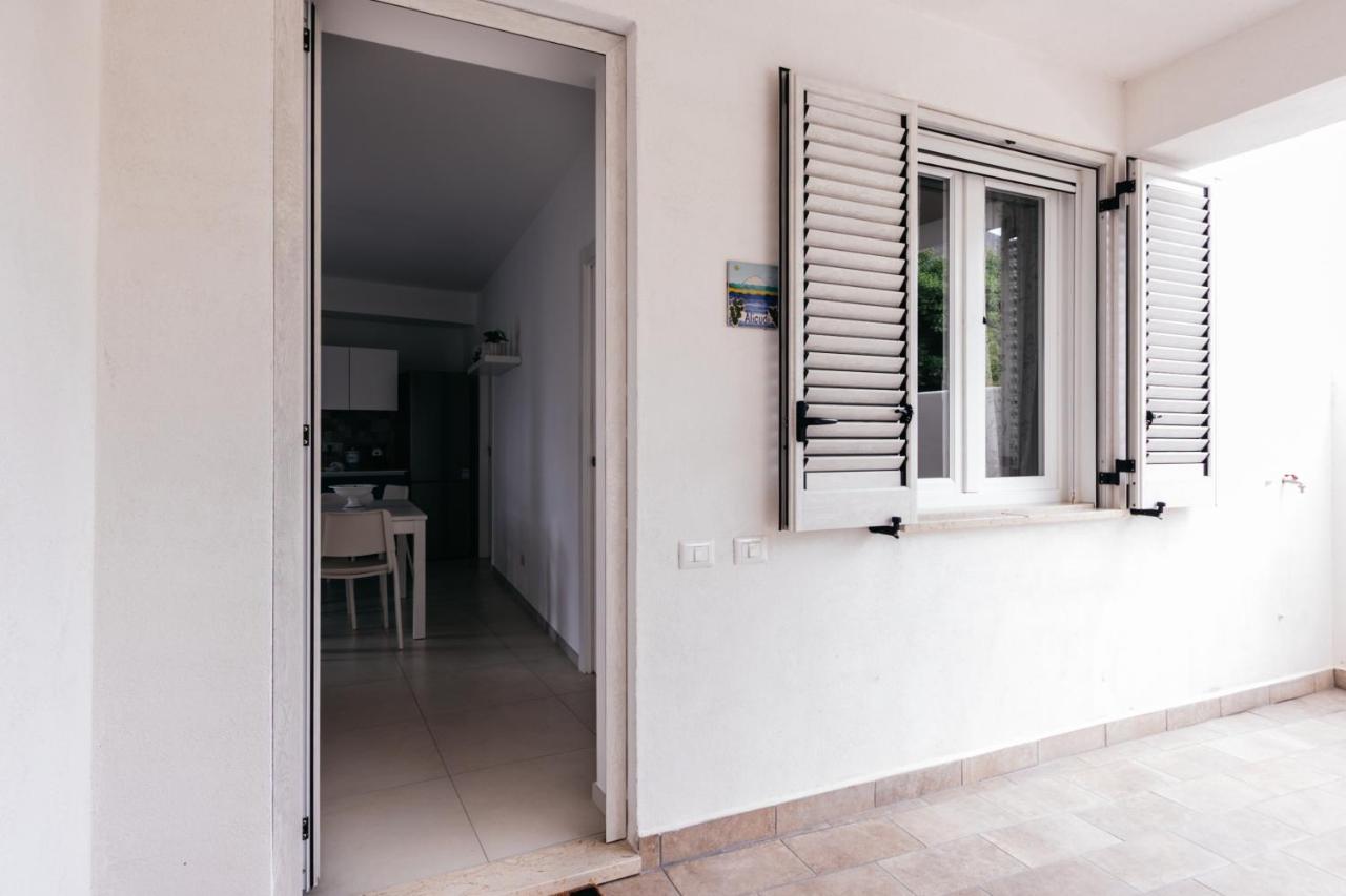 Apartament Le Isole Di Anita Lipari  Zewnętrze zdjęcie